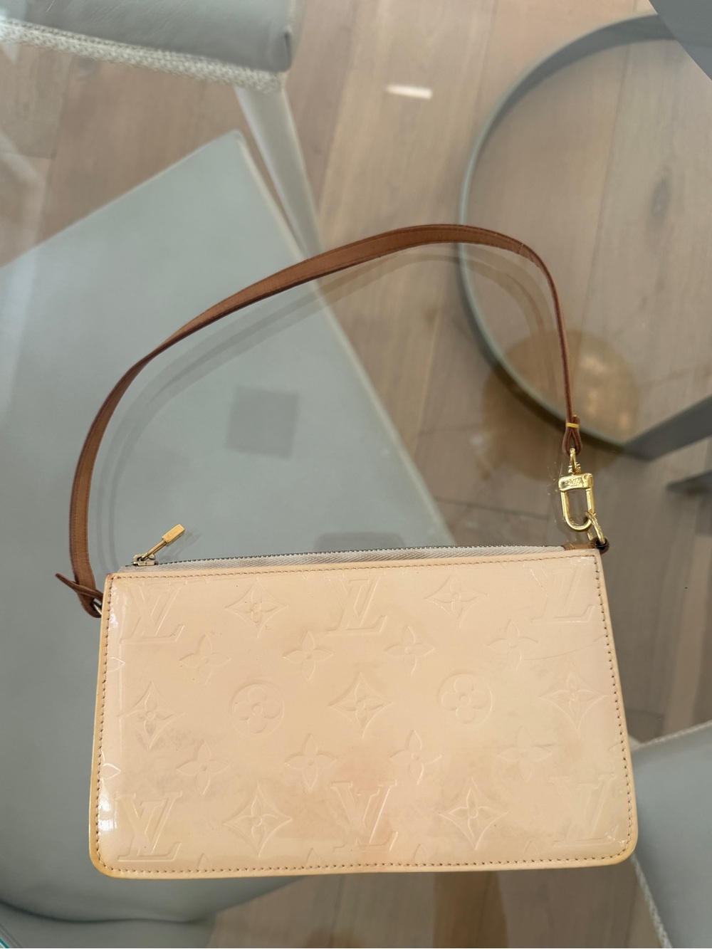 Louis Vuitton Monogram Vernis Lexington Pochette Beige Purse